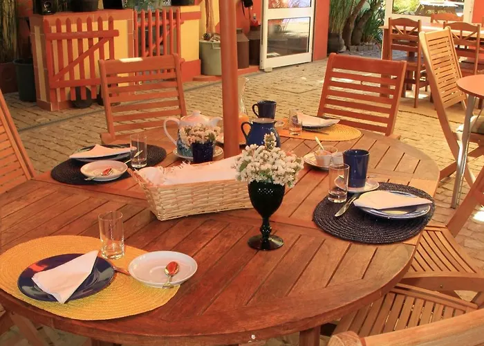 לינה וארוחת בוקר Casa 3 Aguias